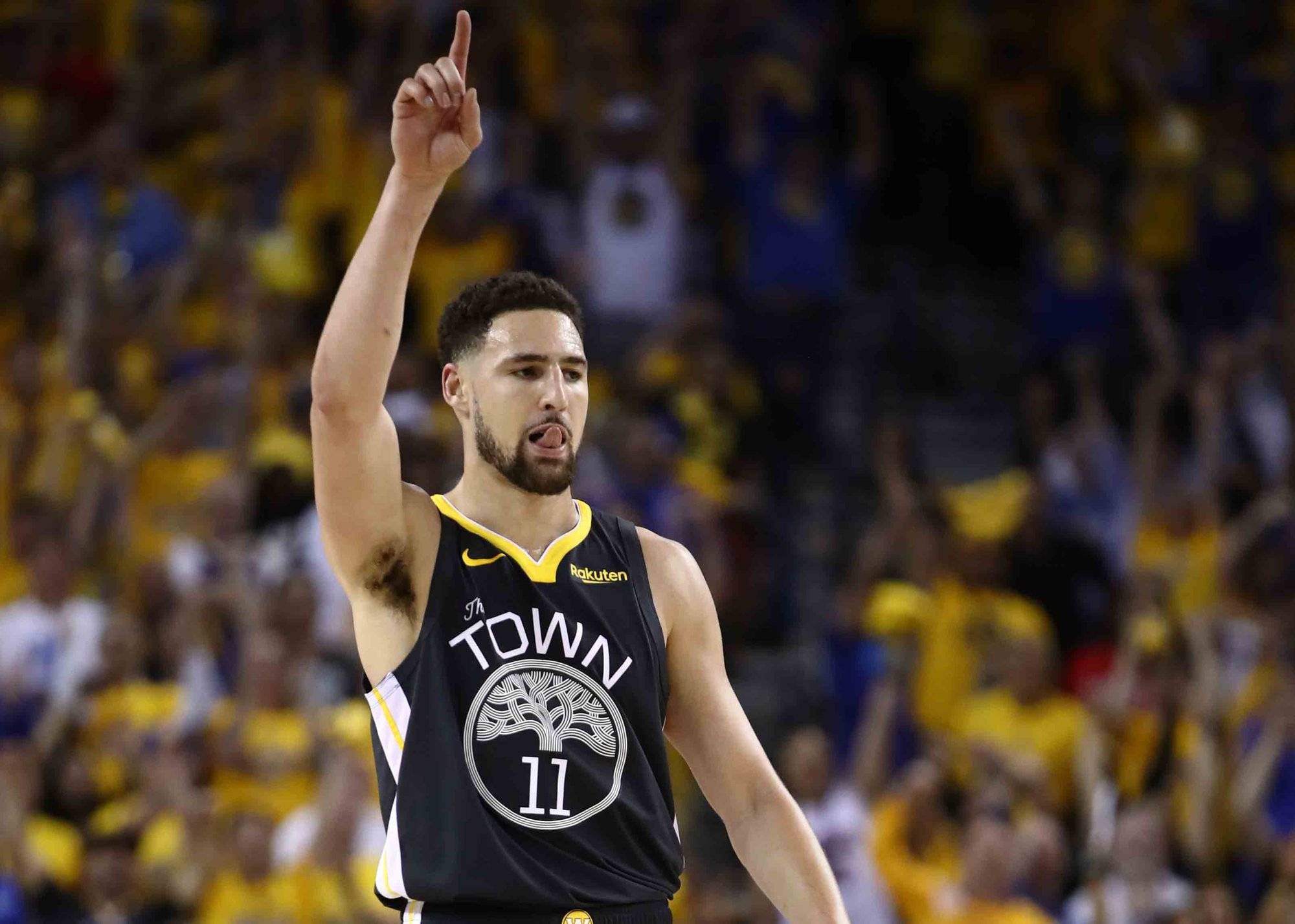 靠后出手 靠后出手